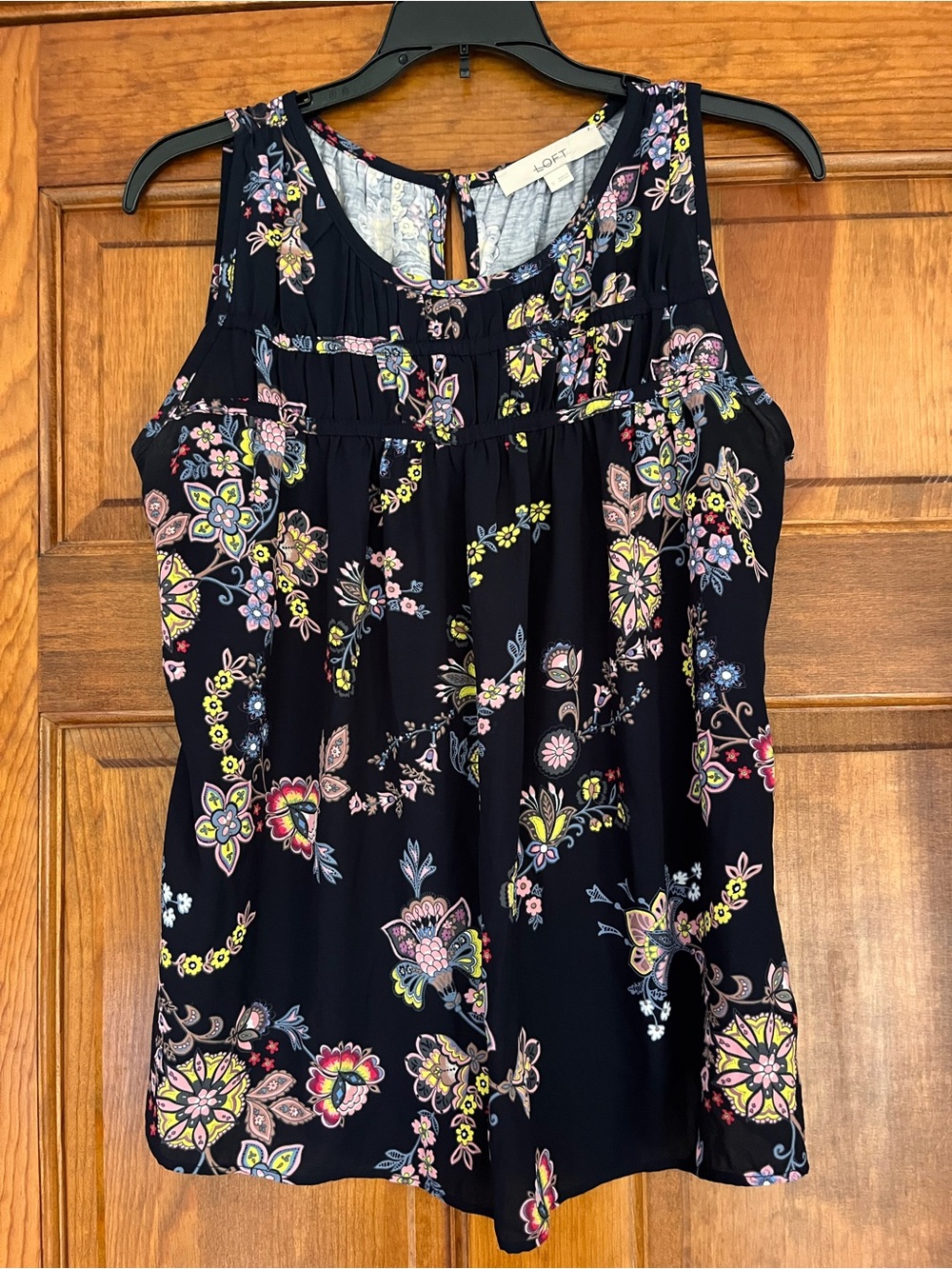 LOFT Navy Floral Sleeveless Keyhole Tank